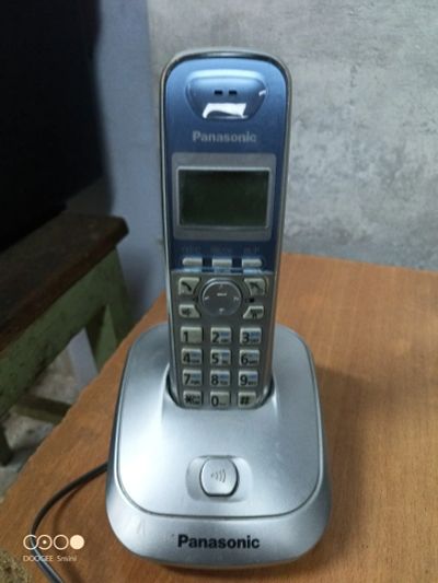 Лот: 25882777. Фото: 1. радиотелефон Panasonic KX-TG2511ru. Проводные телефоны