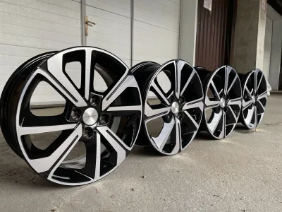 Лот: 19397081. Фото: 1. Литые диски на 15 4х98 Khomen... Диски