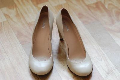 Лот: 784622. Фото: 1. Элегантные кремовые туфли ALBA... Туфли