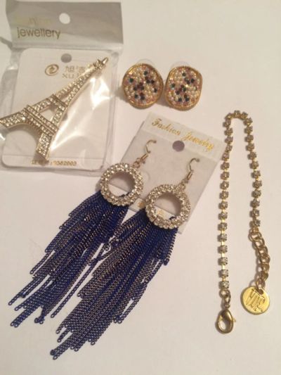 Лот: 8385362. Фото: 1. Бижутерия 4 шт. Серьги, каффы