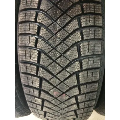Лот: 25899779. Фото: 1. Pirelli ICE ZERO Friction 225... Шины