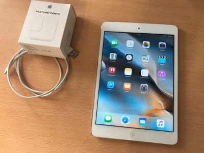 Лот: 12005601. Фото: 1. IPad mini 16Gb WiFi Silver. Планшеты