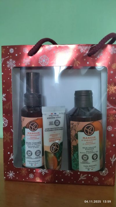 Лот: 25899481. Фото: 1. Ив Роше Новогодний подарок. Гель... Подарки на Новый год