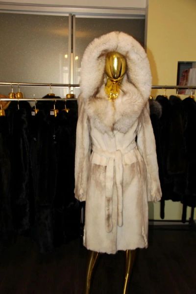 Лот: 5186362. Фото: 1. Шикарная норковая шуба с Огромным... Верхняя одежда