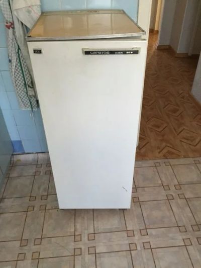 Лот: 6965062. Фото: 1. Саратов 1615М. Холодильники, морозильные камеры