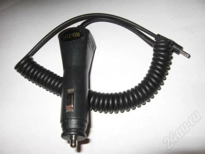 Лот: 587309. Фото: 1. автомобильная зарядка для мотороллы... Зарядные устройства, блоки питания, адаптеры сетевые для смартфонов