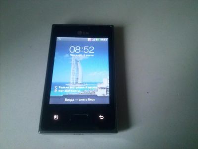 Лот: 4169851. Фото: 1. смартфон LG-E400 в идеальном состоянии... Смартфоны