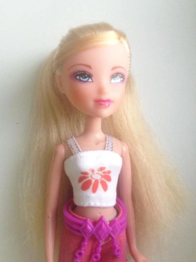 Лот: 4050250. Фото: 1. Куколка маленькая феечка с рубля. Куклы и аксессуары