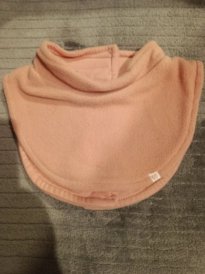 Лот: 25888916. Фото: 1. Детские вещи. Манишка б/у для... Шарфы, варежки