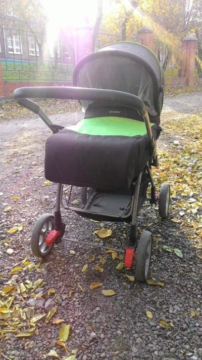 Лот: 9754858. Фото: 1. Продам детскую удобную коляску... Коляски