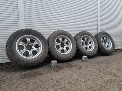 Лот: 22225284. Фото: 1. Комплект Оригинальных Литых дисков... Шины на дисках
