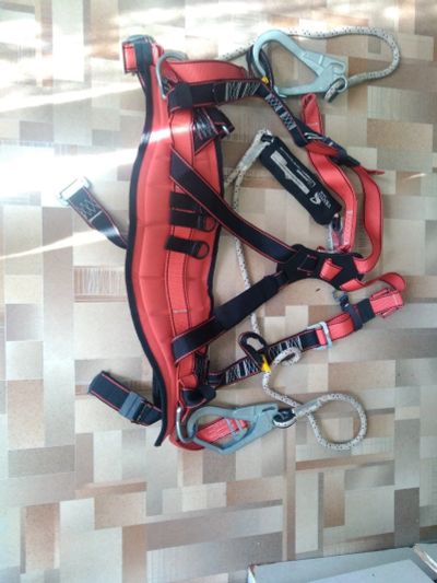 Лот: 15682322. Фото: 1. Пояс страховочный. Ремни, пояса