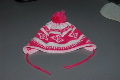 Лот: 3550722. Фото: 1. Шапка с вязочками. Головные уборы