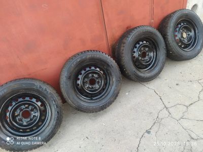 Лот: 25883699. Фото: 1. Колёса R14 185 х 70 отверстия... Шины