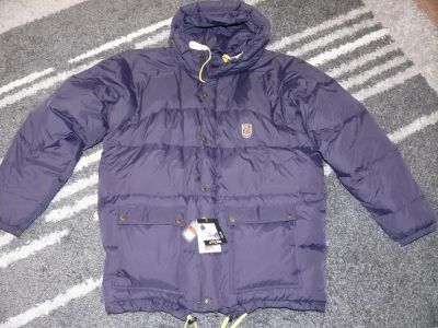 Лот: 6644378. Фото: 1. Пуховик 52-54 размер. Верхняя одежда