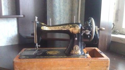 Лот: 4273508. Фото: 1. швейная машина Singer (ручная). Швейная, вязальная
