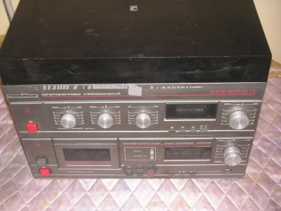 Лот: 18572210. Фото: 1. Магнитоэлектрофон стереофонический... Виниловые проигрыватели и электрофоны