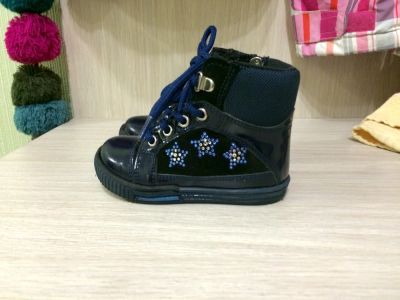 Лот: 4959444. Фото: 1. Классные ботиночки Minimen, размер... Ботинки