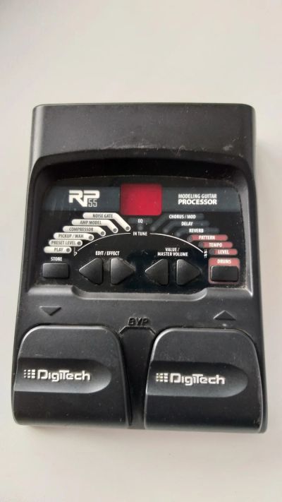 Лот: 16186317. Фото: 1. Процессор эффектов Digitech RP55. Гитарные эффекты и комбоусилители