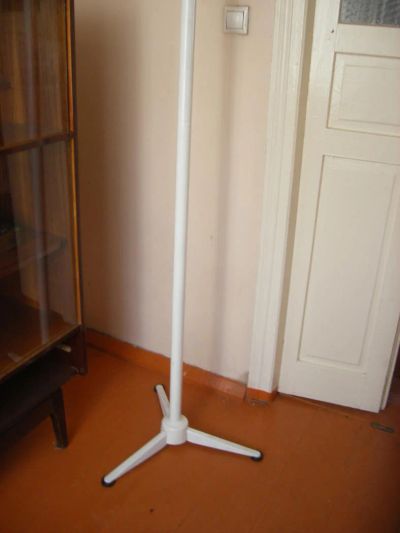 Лот: 5101940. Фото: 1. Вешалка напольная металлическая. Прихожие, гардеробные