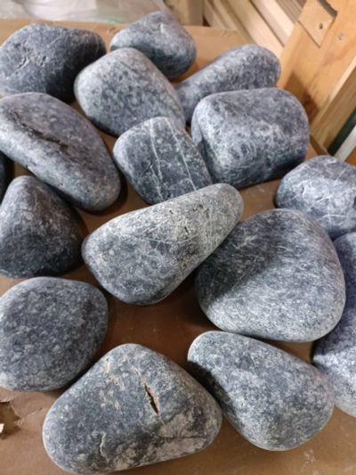 Лот: 21642674. Фото: 1. Камень для бани Пироксенит галтованно-шлифованный. Банные принадлежности