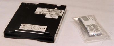 Лот: 2736215. Фото: 1. HP DL320 G3 Floppy Drive Дисковод... Приводы CD, DVD, BR, FDD