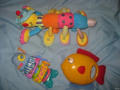 Лот: 14276940. Фото: 1. забавные фирменные игрушки - рыбка... Для младенцев