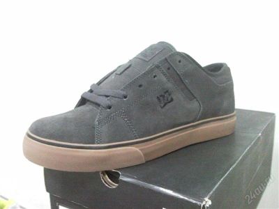 Лот: 1061989. Фото: 1. кроссовки от DC shoes set, модель... Кеды, кроссовки, слипоны