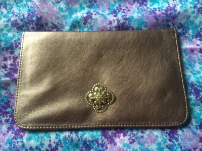 Лот: 4668376. Фото: 1. Клатч Mary Kay со съемной брошью. Сумки
