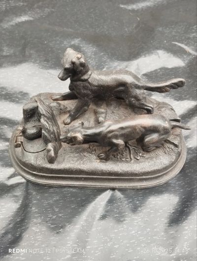 Лот: 25896445. Фото: 1. Статуэтка-чернильница «Собаки... Фигурки, статуэтки