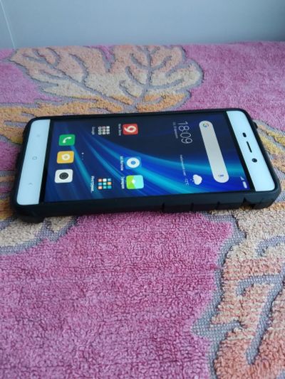 Лот: 15614355. Фото: 1. Смартфон Redmi-4. Смартфоны