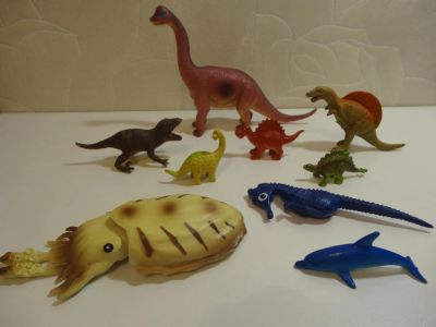 Лот: 8576634. Фото: 1. Динозаврики + 3 морские игрушки... Другое (игрушки)