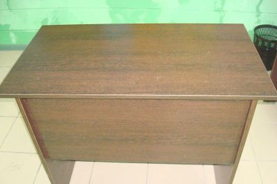 Лот: 3617807. Фото: 1. Стол офисный маленький. Другое (офисная мебель и домашние кабинеты)