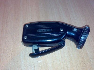 Лот: 2649006. Фото: 1. Фонарик жучок с динамо из СССР... Фонарики