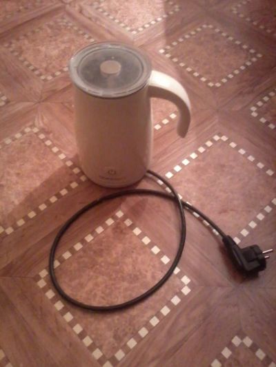 Лот: 4639323. Фото: 1. Вспениватель для молока Oursson... Кружки, стаканы, бокалы