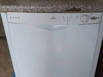 Лот: 20679953. Фото: 1. Посудомоечная машина Indesit IDL50. Запчасти для стиральных и посудомоечных машин