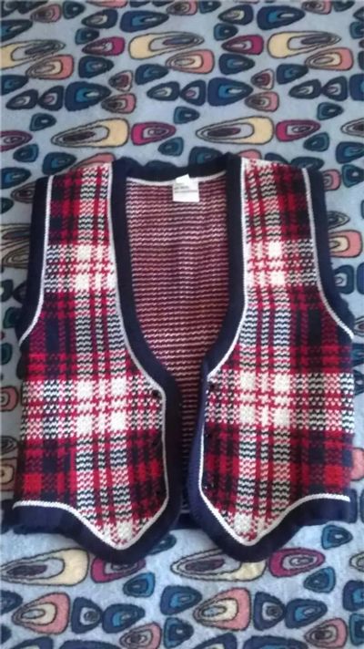 Лот: 7162492. Фото: 1. Костюм: жилет+юбочка. Костюмы, пиджаки, комбинезоны