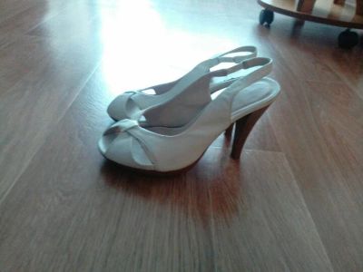 Лот: 9024152. Фото: 1. Босоножки кожаные. Босоножки