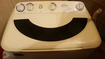 Лот: 18112451. Фото: 1. Стиральная машина AVEST 5,2 Неисправная. Стиральные машины