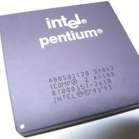 Лот: 1011865. Фото: 1. Процессор Интел Пентиум б/у. Процессоры