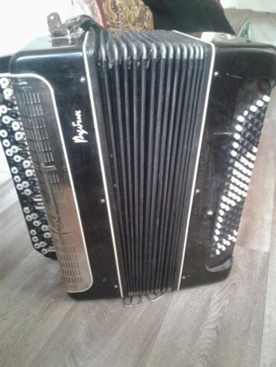 Лот: 9787787. Фото: 1. баяны. Баяны, аккордеоны, гармони