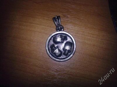 Лот: 587905. Фото: 1. Кулон с черепами. Другое (ювелирные изделия, бижутерия, часы)