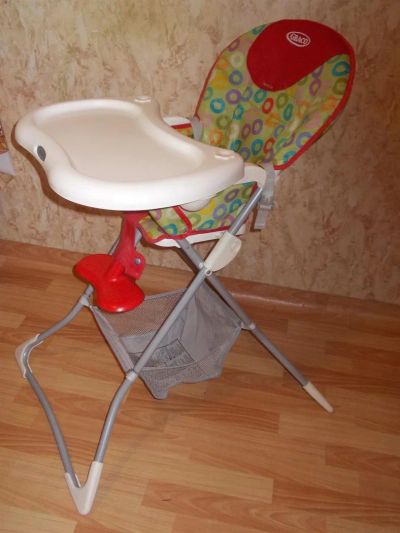 Лот: 3616133. Фото: 1. Стульчик детский для кормления. Стульчики для кормления
