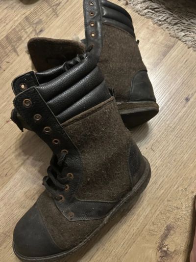 Лот: 25896562. Фото: 1. Ботинки высокие войлочные рабочие... Ботинки, полуботинки