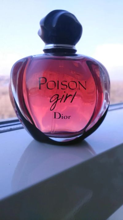 Лот: 7450060. Фото: 1. Girl poison Dior. Женская парфюмерия