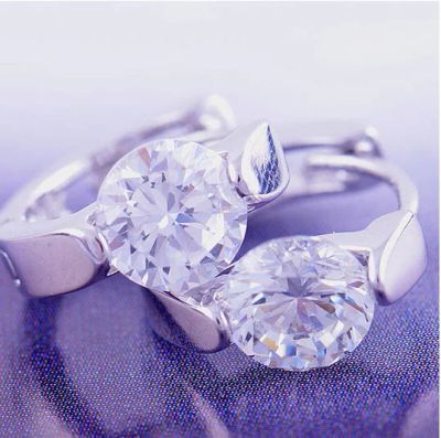 Лот: 3853908. Фото: 1. серьги Lightweight 9K White Gold... Серьги, каффы