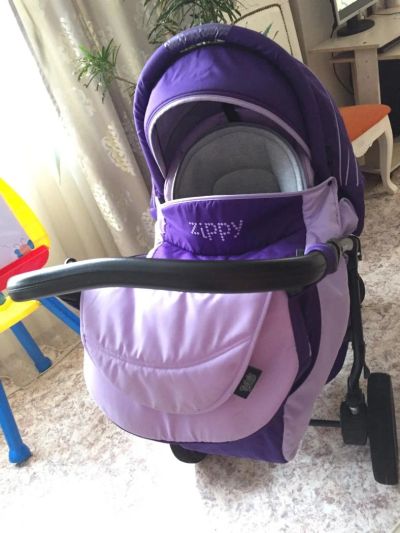 Лот: 7460164. Фото: 1. Отличная Коляска Zippy 3 в 1. Коляски