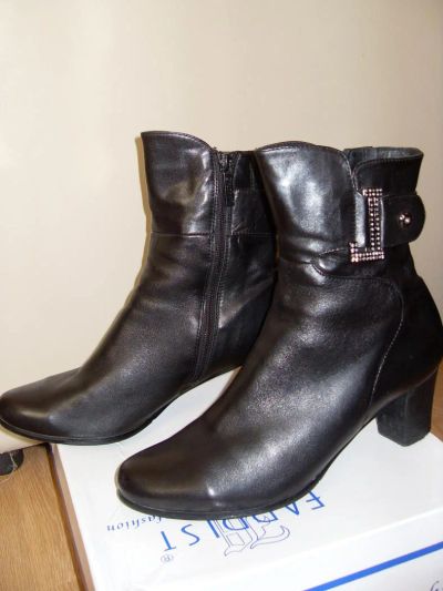 Лот: 11389768. Фото: 1. Новые ботинки нат.кожа 39 размер. Ботинки, полуботинки