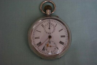 Лот: 5975145. Фото: 1. Старинные серебрянные часы хронограф... Драгоценные наручные часы