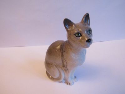 Лот: 15234863. Фото: 1. Кот короткошерстный серый, фарфор. Фарфор, керамика
